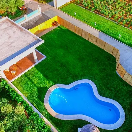 Chania Oasis With Heated Pool Hébergement de vacances *